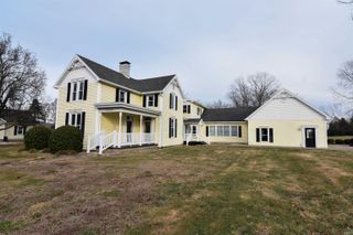 12646 S 200 E., Haubstadt, IN 47639