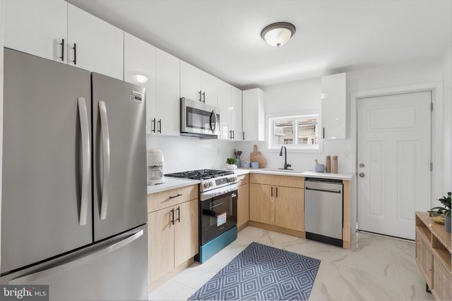 2107 S GARNET ST, Philadelphia, PA 19145
