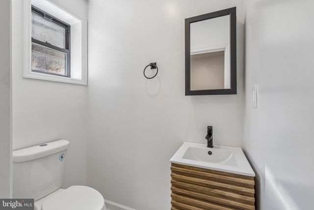 2107 S GARNET ST, Philadelphia, PA 19145