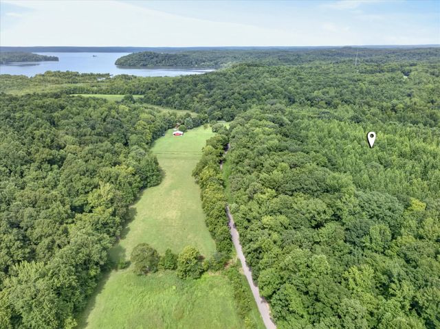 1 White Oak Road, Stewart, TN 37175