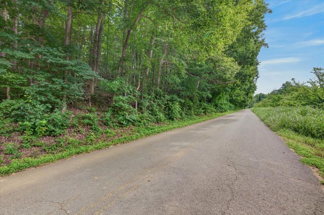 1 White Oak Road, Stewart, TN 37175
