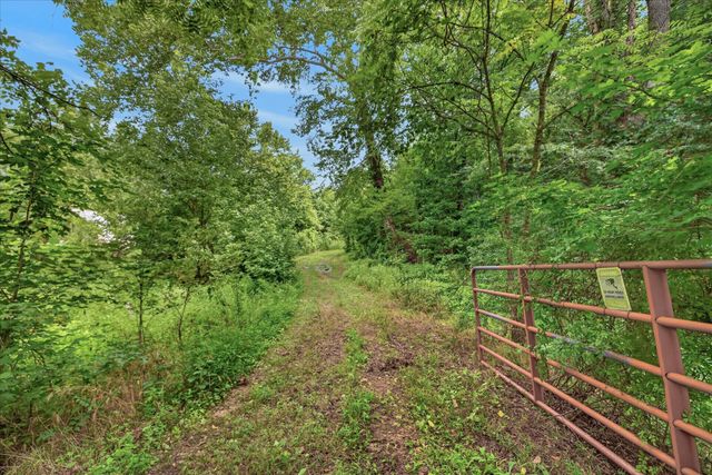 1 White Oak Road, Stewart, TN 37175