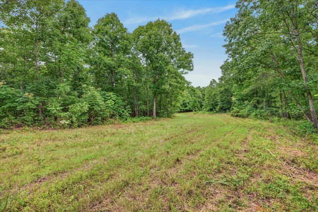 1 White Oak Road, Stewart, TN 37175