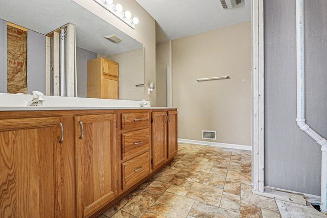 2005 Quail Cove Drive, Oshtemo Twp, MI 49009