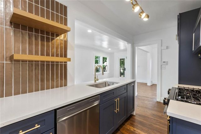 17 E 65th Terrace, Kansas City, MO 64113