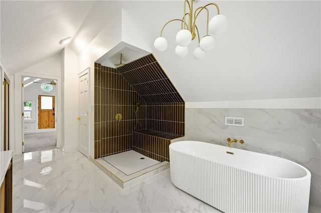 17 E 65th Terrace, Kansas City, MO 64113