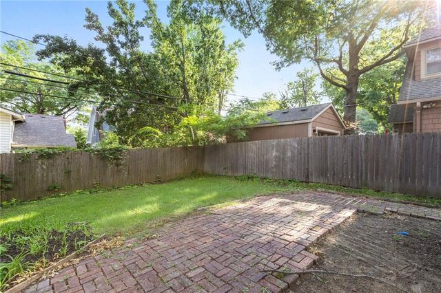 17 E 65th Terrace, Kansas City, MO 64113