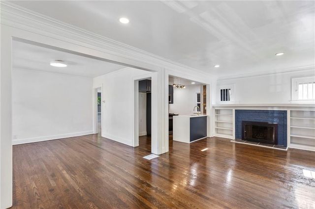 17 E 65th Terrace, Kansas City, MO 64113