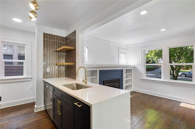 17 E 65th Terrace, Kansas City, MO 64113