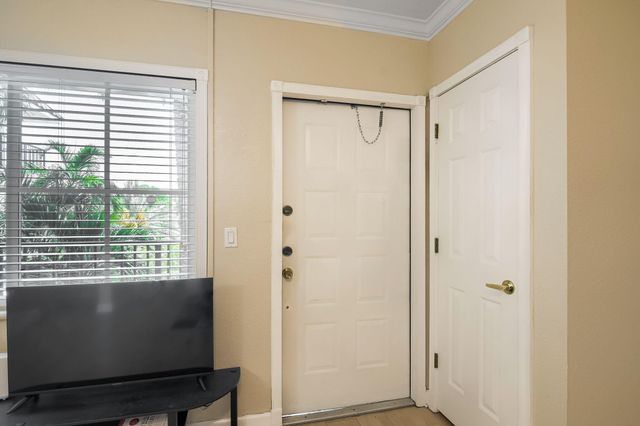 924 SE 2ND Street 25, Fort Lauderdale, FL 33301