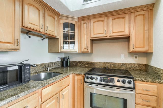 924 SE 2ND Street 25, Fort Lauderdale, FL 33301
