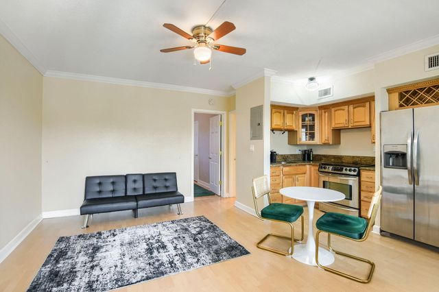 924 SE 2ND Street 25, Fort Lauderdale, FL 33301
