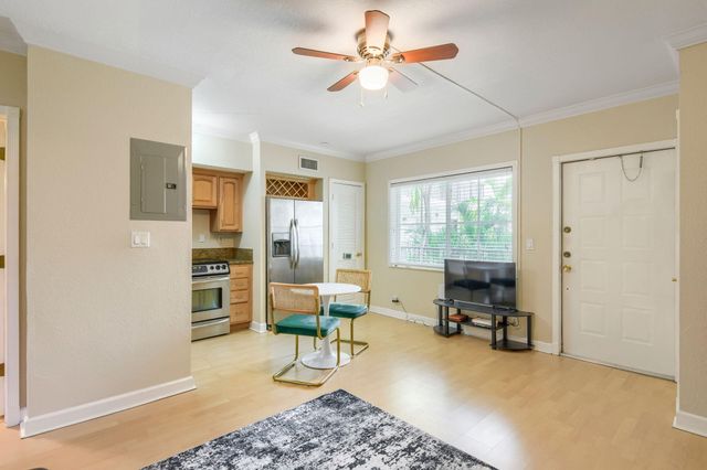 924 SE 2ND Street 25, Fort Lauderdale, FL 33301