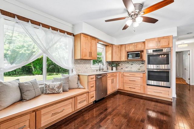 1006 Wisteria LANE, Waukesha, WI 53189