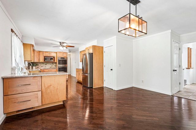 1006 Wisteria LANE, Waukesha, WI 53189