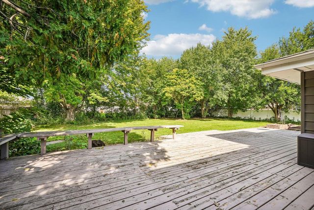 1006 Wisteria LANE, Waukesha, WI 53189