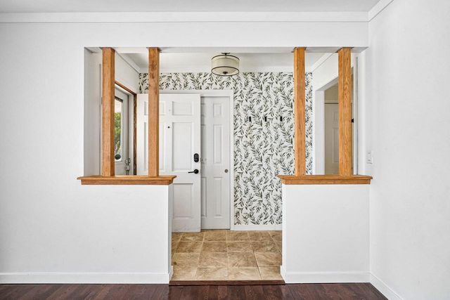 1006 Wisteria LANE, Waukesha, WI 53189