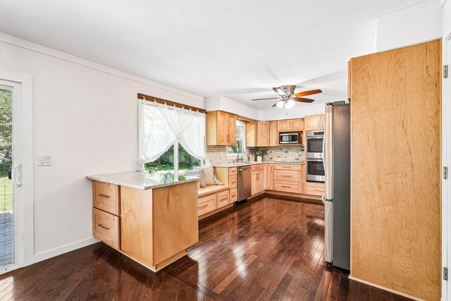 1006 Wisteria LANE, Waukesha, WI 53189