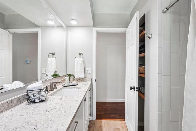 1006 Wisteria LANE, Waukesha, WI 53189
