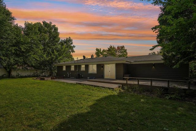 1006 Wisteria LANE, Waukesha, WI 53189