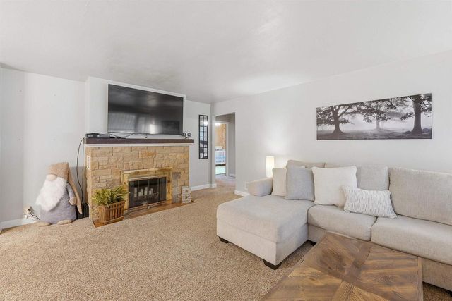 327 E ARNDT STREET, Fond Du Lac, WI 54935