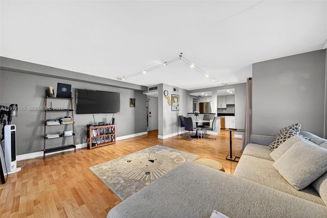 1750 NE 115th St 601, Miami, FL 33181