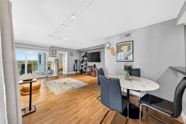 1750 NE 115th St 601, Miami, FL 33181