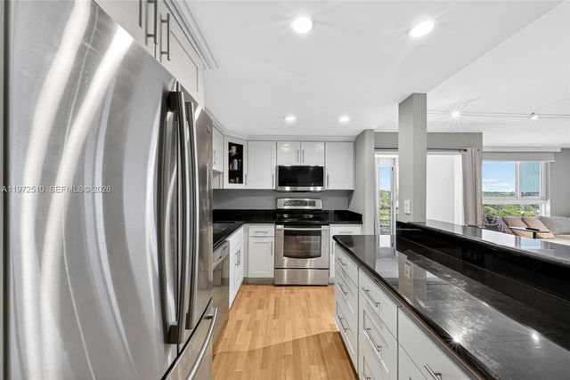 1750 NE 115th St 601, Miami, FL 33181