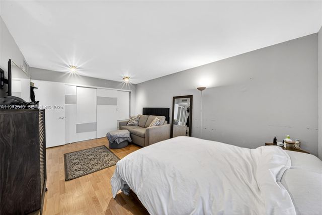 1750 NE 115th St 601, Miami, FL 33181