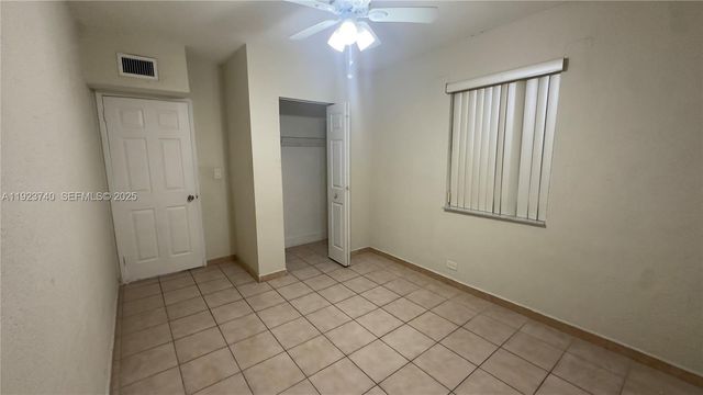 580 E 47th St, Hialeah, FL 33013
