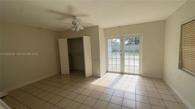 580 E 47th St, Hialeah, FL 33013