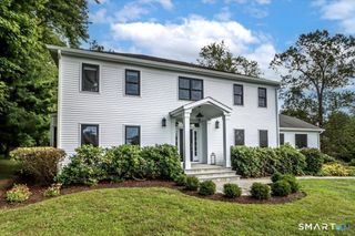 13 Old Castle Drive, Newtown, CT 06470