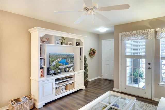 8917 MANOR LOOP 103, Lakewood Ranch, FL 34202