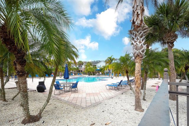 8917 MANOR LOOP 103, Lakewood Ranch, FL 34202