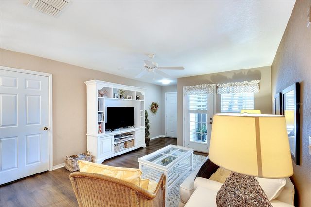 8917 MANOR LOOP 103, Lakewood Ranch, FL 34202