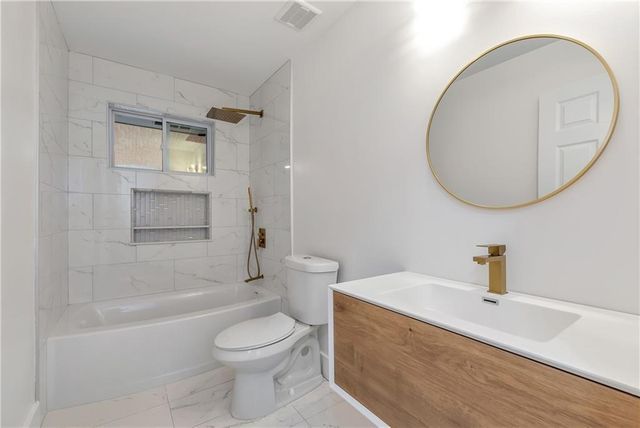 3852 Pin Oak Circle, Doraville, GA 30340