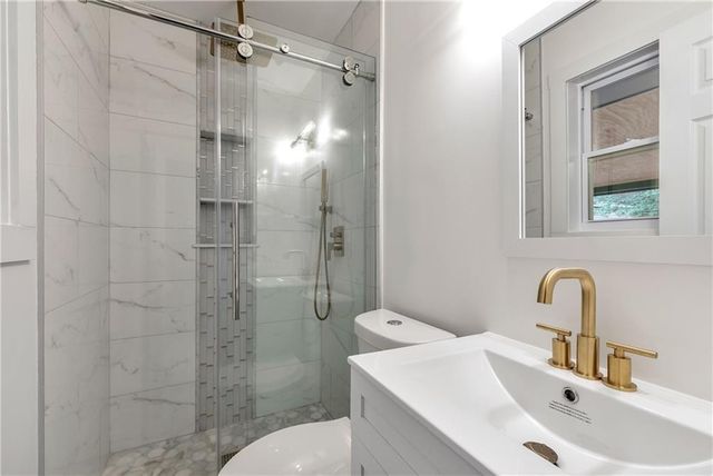 3852 Pin Oak Circle, Doraville, GA 30340