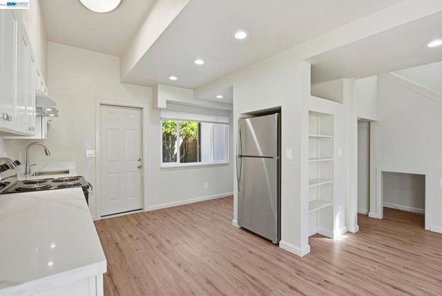 1714 Chestnut Street, Oakland, CA 94607