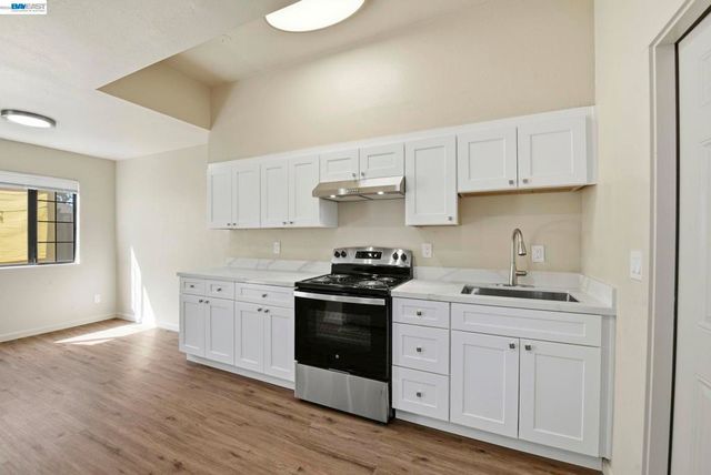 1714 Chestnut Street, Oakland, CA 94607