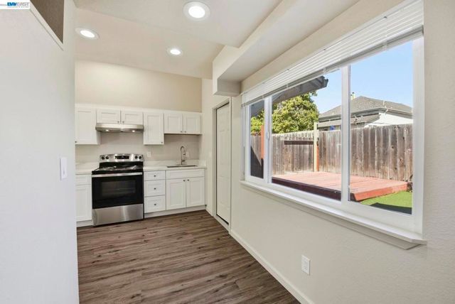 1714 Chestnut Street, Oakland, CA 94607