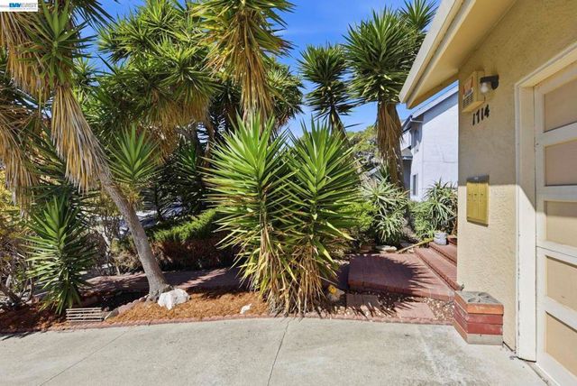 1714 Chestnut Street, Oakland, CA 94607