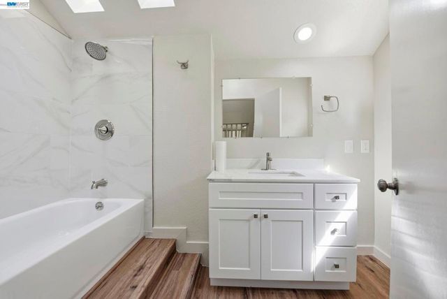 1714 Chestnut Street, Oakland, CA 94607