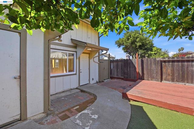 1714 Chestnut Street, Oakland, CA 94607
