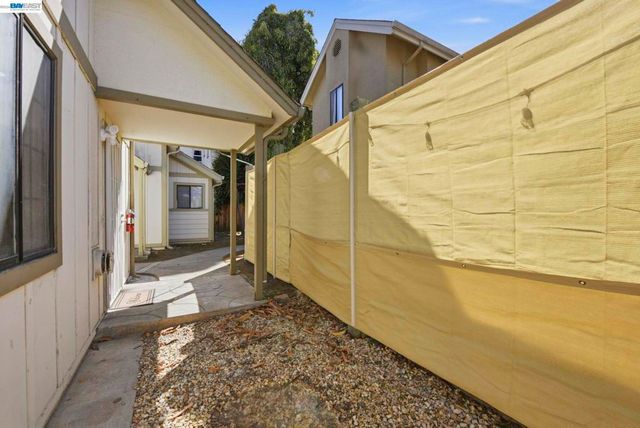 1714 Chestnut Street, Oakland, CA 94607