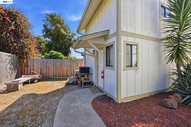 1714 Chestnut Street, Oakland, CA 94607