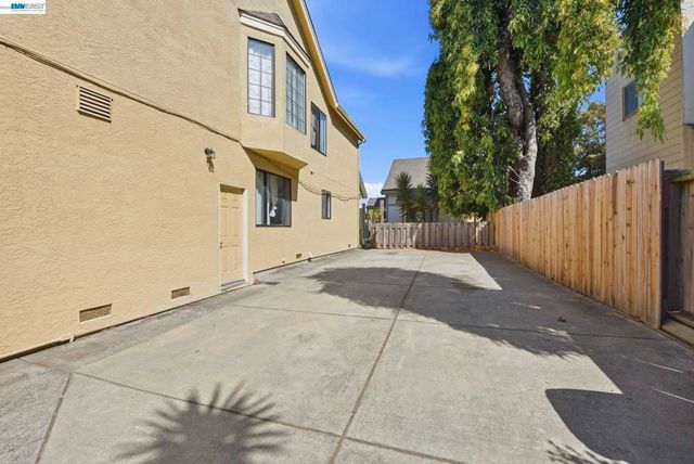 1714 Chestnut Street, Oakland, CA 94607