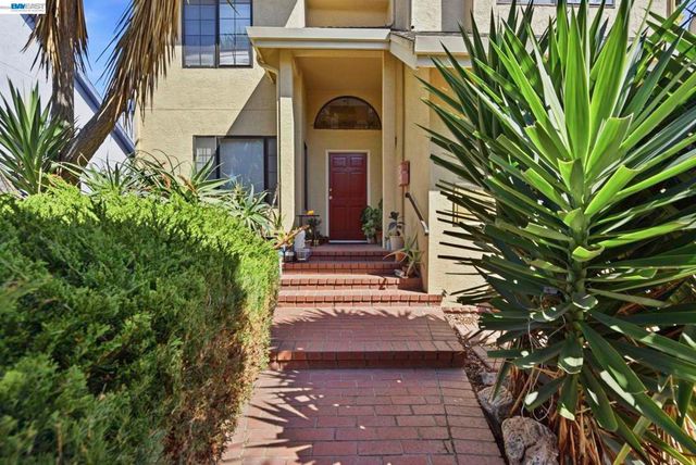 1714 Chestnut Street, Oakland, CA 94607
