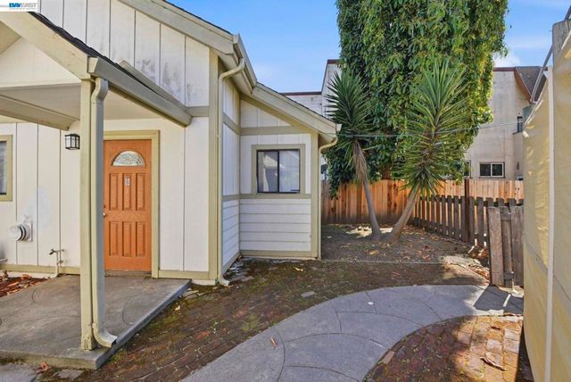 1714 Chestnut Street, Oakland, CA 94607