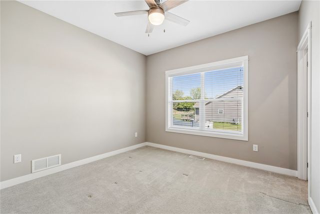 3520 Royal Drive SW, Cedar Rapids, IA 52404