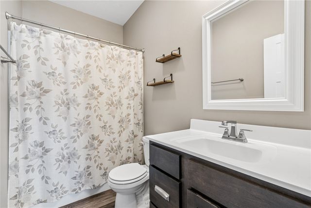 3520 Royal Drive SW, Cedar Rapids, IA 52404